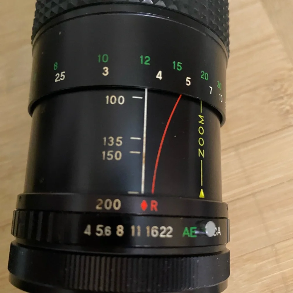 CPC Camera Lens Auto Zoom 80-200mm 1 Cap.